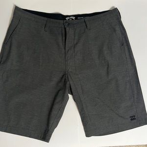 Billabong Mens Crossfire submersibles length 19” gray.   Lightly worn